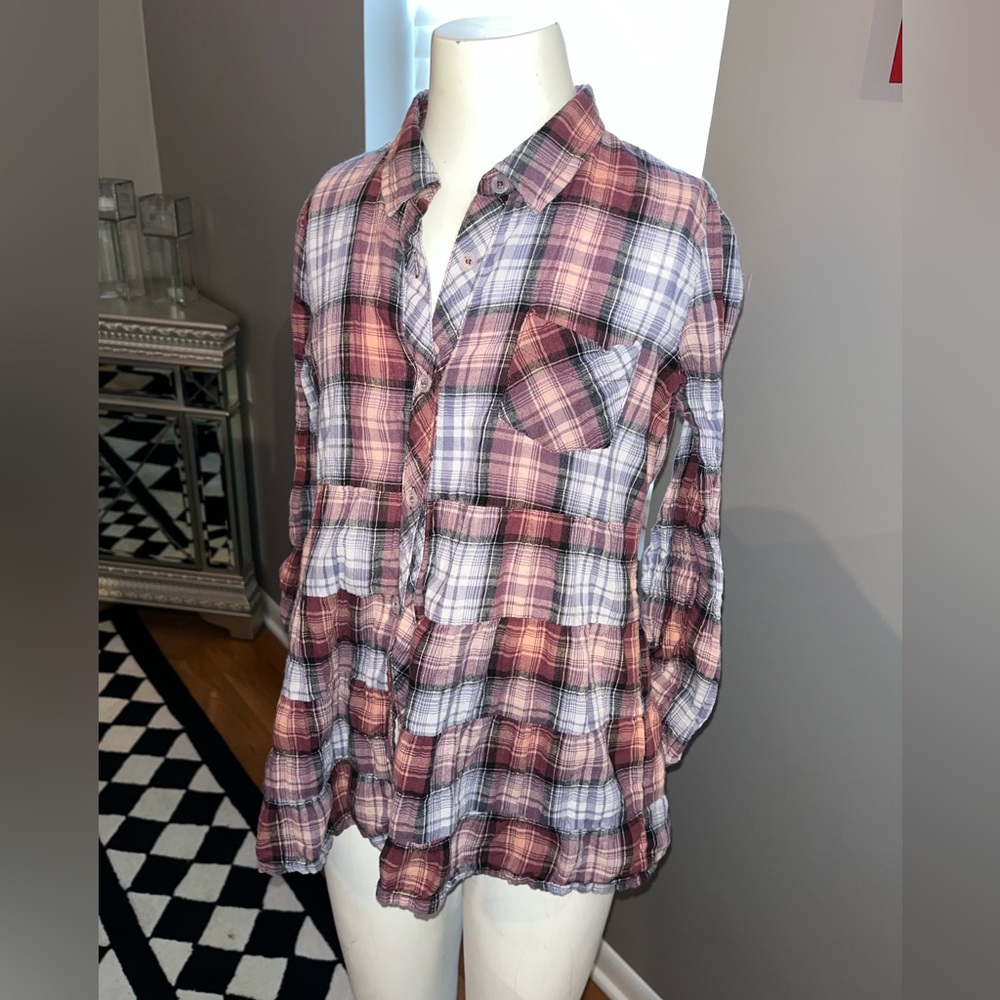 Pockiek cute brown plaid shirt. Girls size xl.